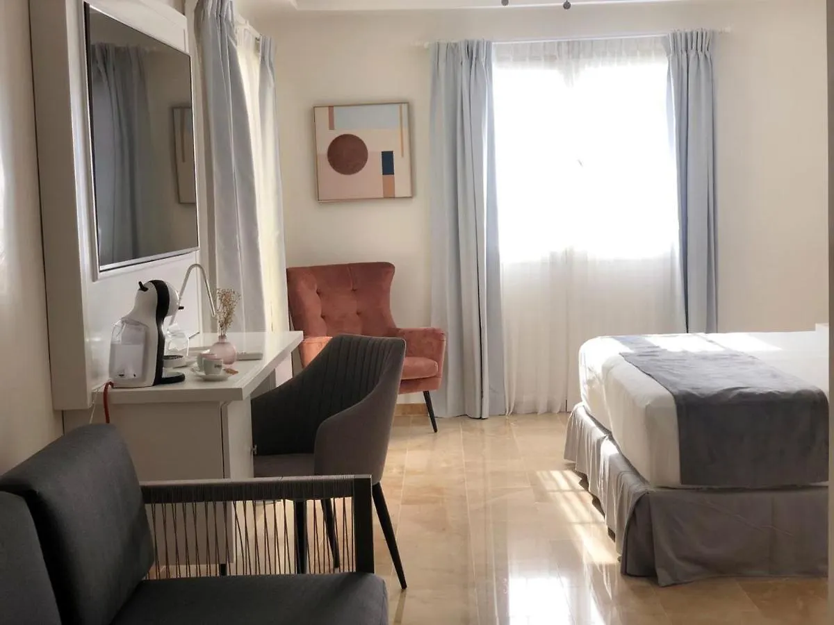 מלון דירות פונטה קאנה Boutique Hotel Paradise