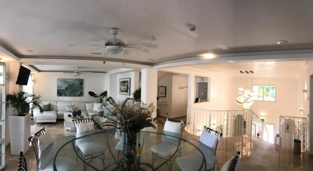 פונטה קאנה Boutique Hotel Paradise 5*, פונטה קאנה